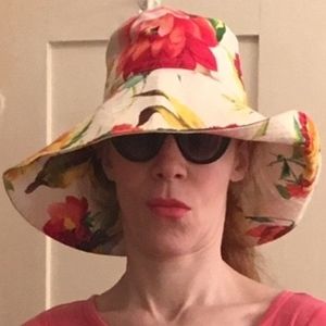 Physician Endorsed floral print sunhat, adjustable